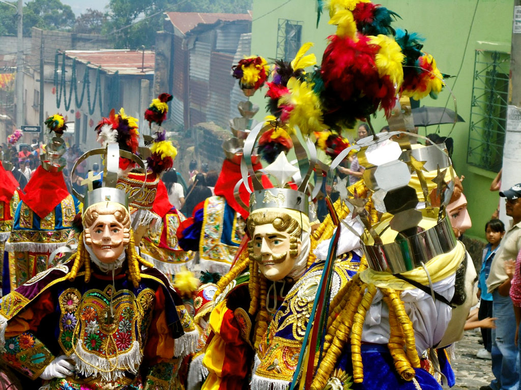 COSTUMBRES Y TRADICIONES DE GUATEMALA